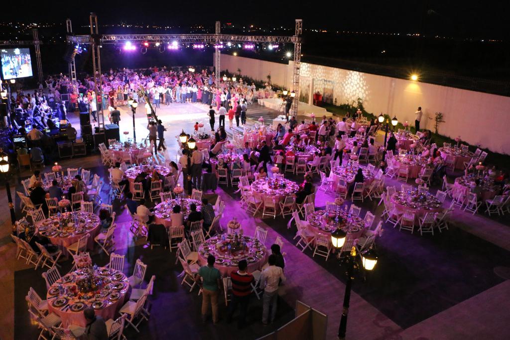 Wyndham Garden Diyarbakir Hotel Exterior photo
